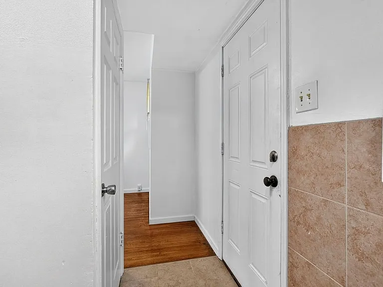 10328 Dudley Dr — Photo 24