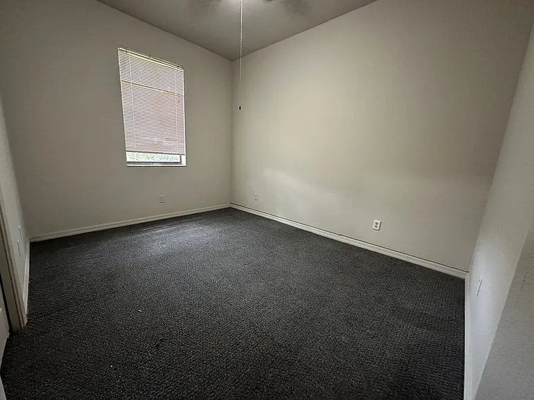3619 W Reynolds St #1 — Photo 9