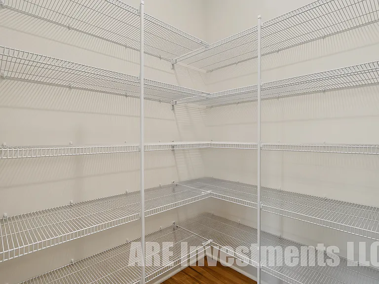 1194 NW Sproul Dr — Photo 4