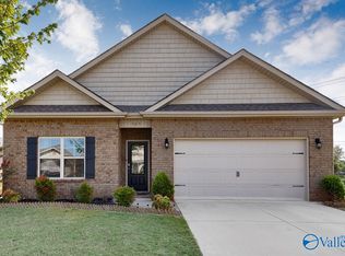 303 Addison Ct, New Market, AL 35761