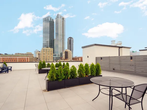 857 Bergen Avenue image 34 of 43