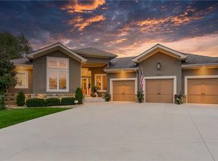 209 SW Lewis Ct, Lees Summit, MO 64081