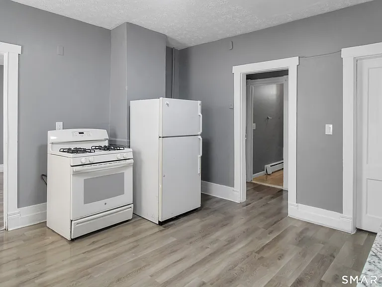 32 Lenox St — Photo 17