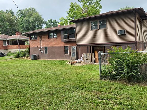 5th image of 227 Wedgewood Dr