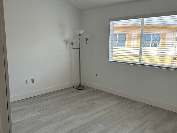 5th image of 6235 Kendale Lakes Cir #235