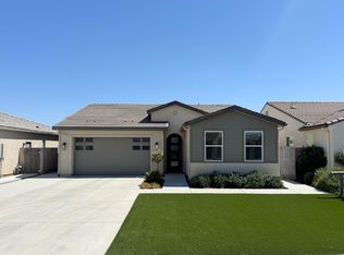 4092 Sussex Ave, Clovis, CA 93619