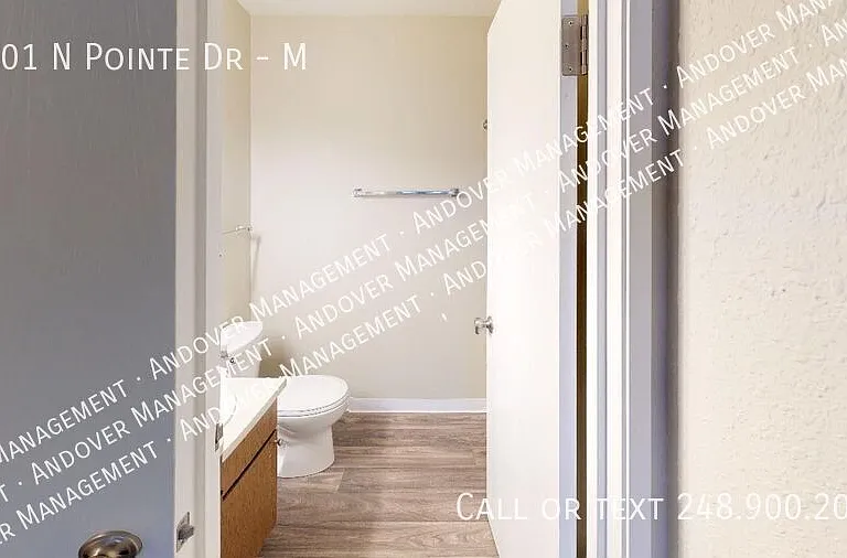 3001 N Pointe Dr #M — Photo 7