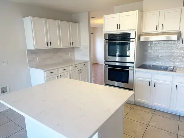 2105 Zeppelin Dr, Cedar Park, TX 78613