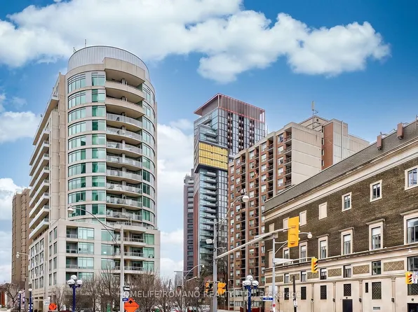 8 Scollard St, Toronto, ON