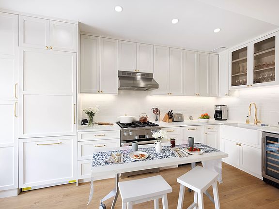 5th image of 180 Thompson St #6AD