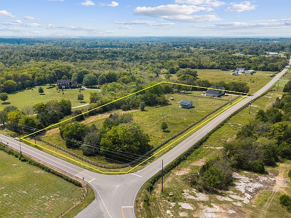 3rd image of 3834 Holly Grove Rd