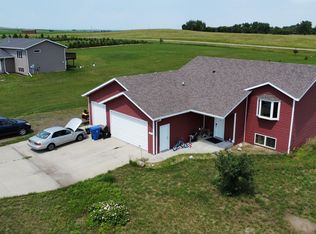 6024 Kayley Dr, Bismarck, ND 58504
