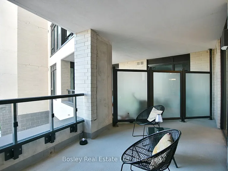 31 Huron St #227 — Photo 33