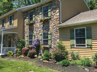 1880 W Rock Rd, Perkasie, PA 18944