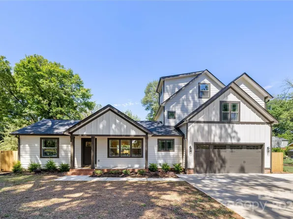 2534 Revolution Park Dr, Charlotte, NC 28208