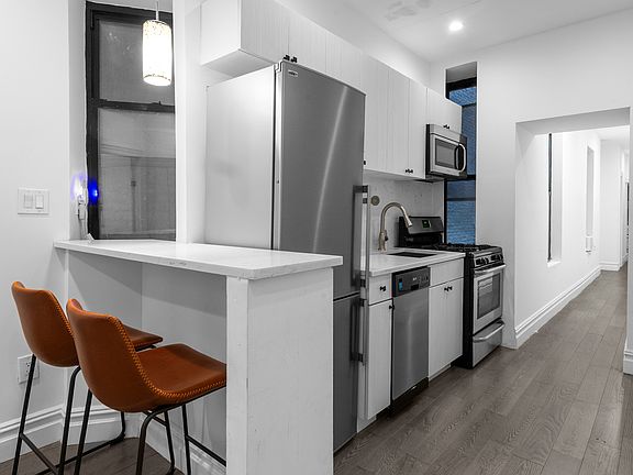5th image of 142 Sullivan St APT 7