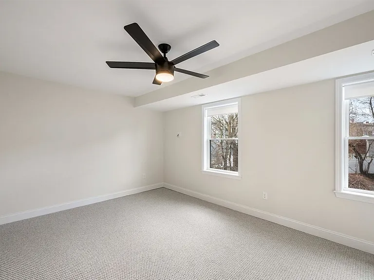 32 Union St #32 — Photo 30