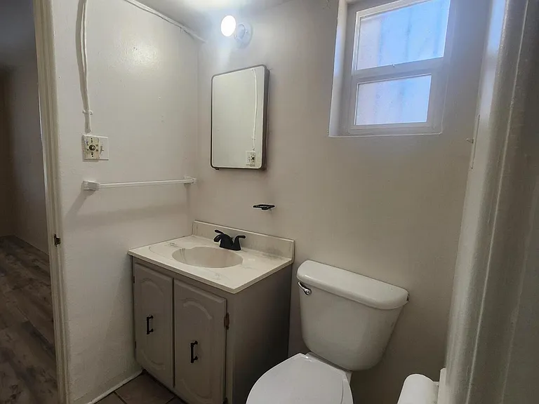 2518 Wyoming Blvd NE — Photo 9