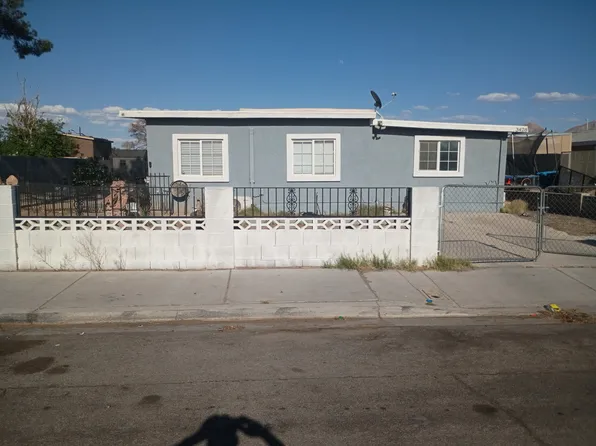 3428 Silver Bow Dr, Las Vegas, NV 89115