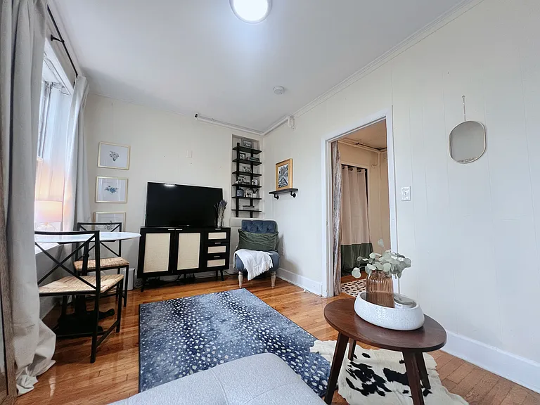 98 W Cedar St #2 — Photo 3