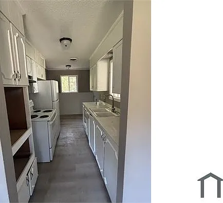 4 bed, 1200 sqft, $1,400 — Photo 1
