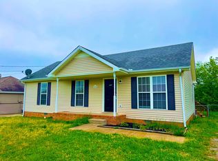 232 Cranklen Cir, Clarksville, TN 37042