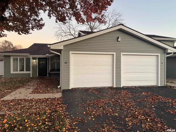 42 Brookside Pl, Springfield, IL 62704