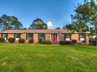 210 Donwood Pl, Hattiesburg, MS 39401