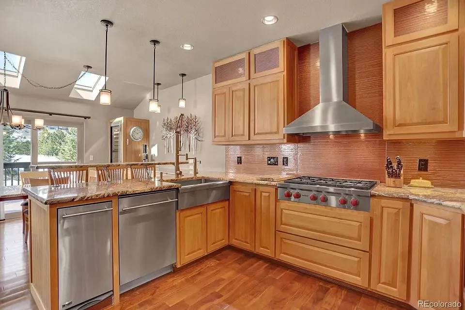 3 bed, 3.5 bath, 2787 sqft, $4,050 — Photo 4