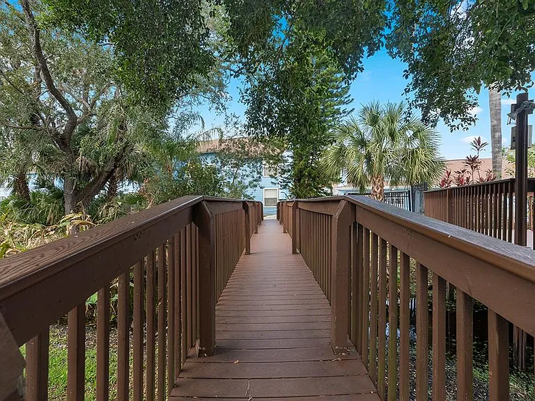 2735 N Poinciana Blvd #100 — Photo 15