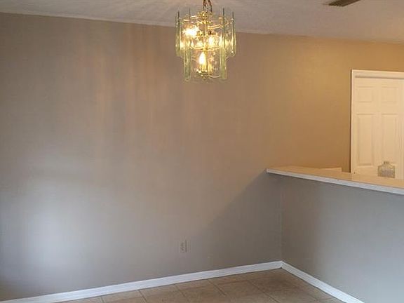 2nd image of 3703 E Clifton St
