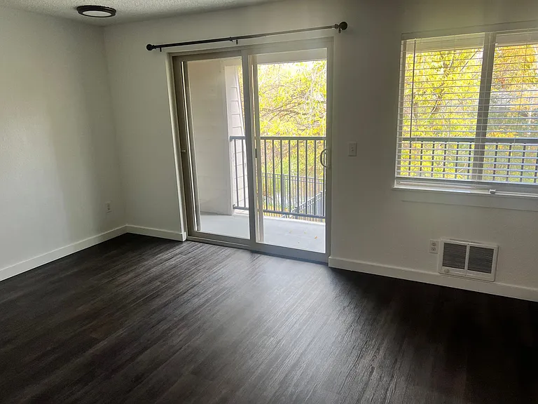 1140 S Colorado Ave — Photo 15
