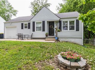 622 NE Greenfield Rd, Kansas City, MO 64116