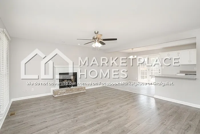 416 Sandburg Dr — Photo 5