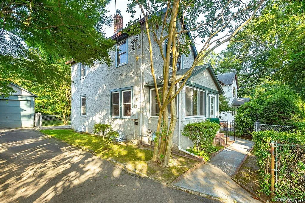 2 bed, 1.0 bath, 832 sqft, $3,500 — Photo 2