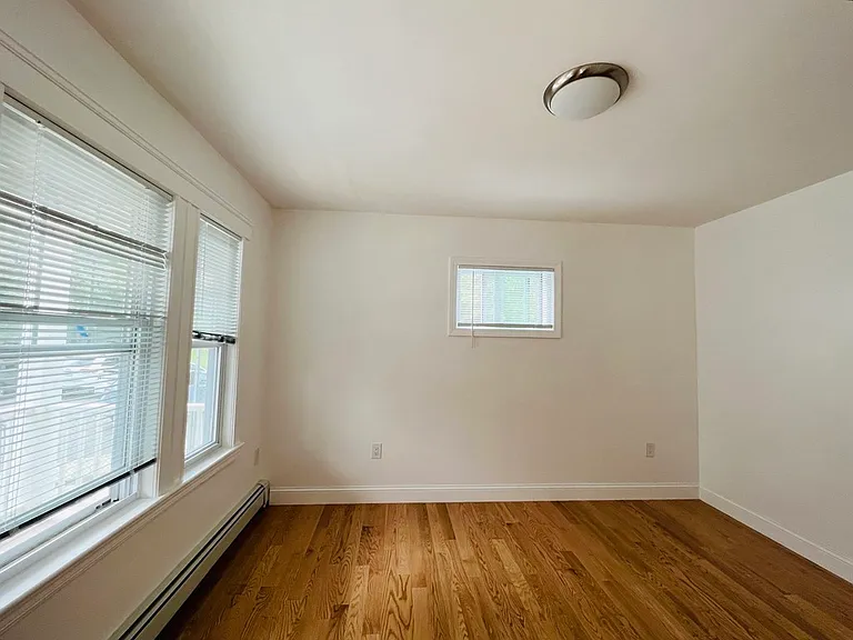 30 Eatonia St #30 — Photo 3