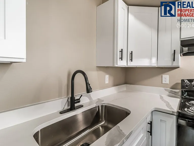 1812 Sanford Dr #2 — Photo 8