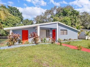 851 NE 158th St, North Miami Beach, FL 33162