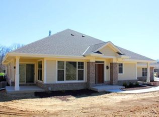 N67W12924 Northfield Cir, Menomonee Falls, WI 53051