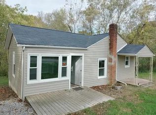 32 Mary St, Rossville, GA 30741