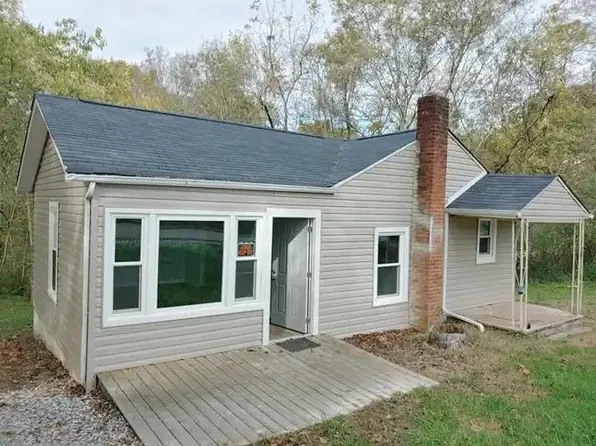 32 Mary St, Rossville, GA 30741