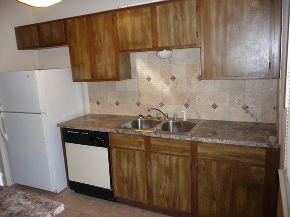3rd image of 1111 NW 52nd Cir