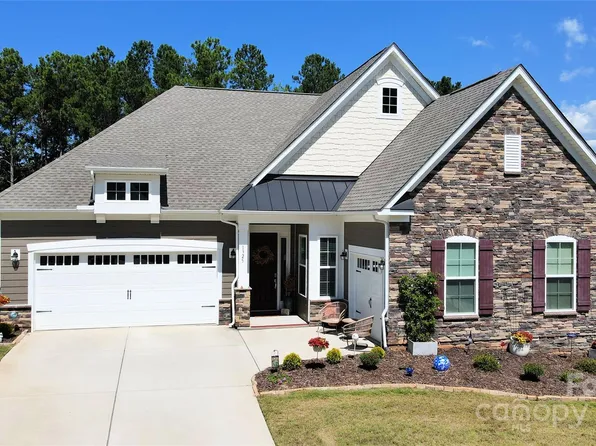 1325 Dali Blvd, Mount Holly, NC 28120