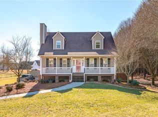 301 Twinwood Rd, Clemmons, NC 27012