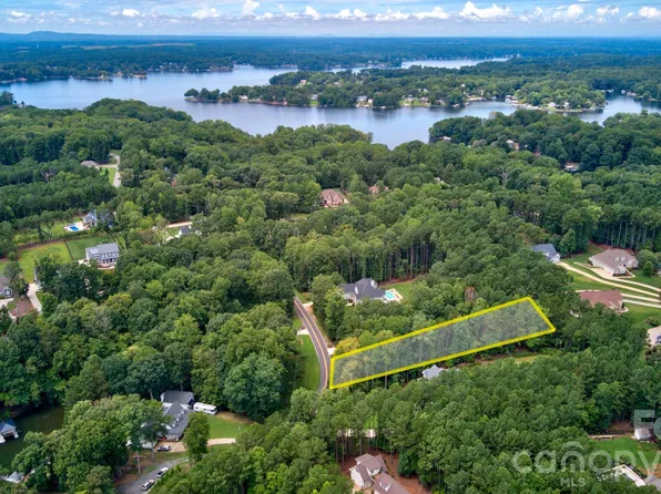 496 Kenway Loop, Mooresville, NC 28117