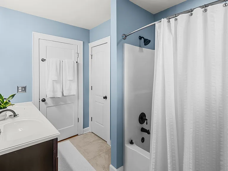 306 Yates Ave — Photo 21