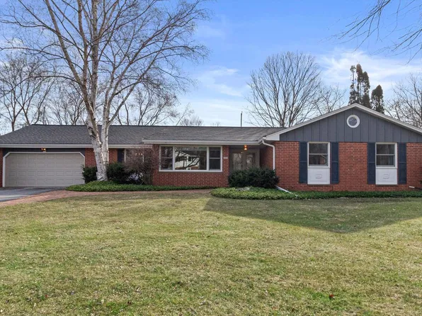 1815 West Woodbury LANE, Glendale, WI 53209