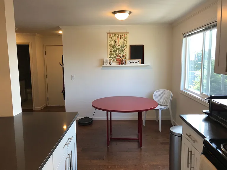 Rose Alice Apartments — Photo 6