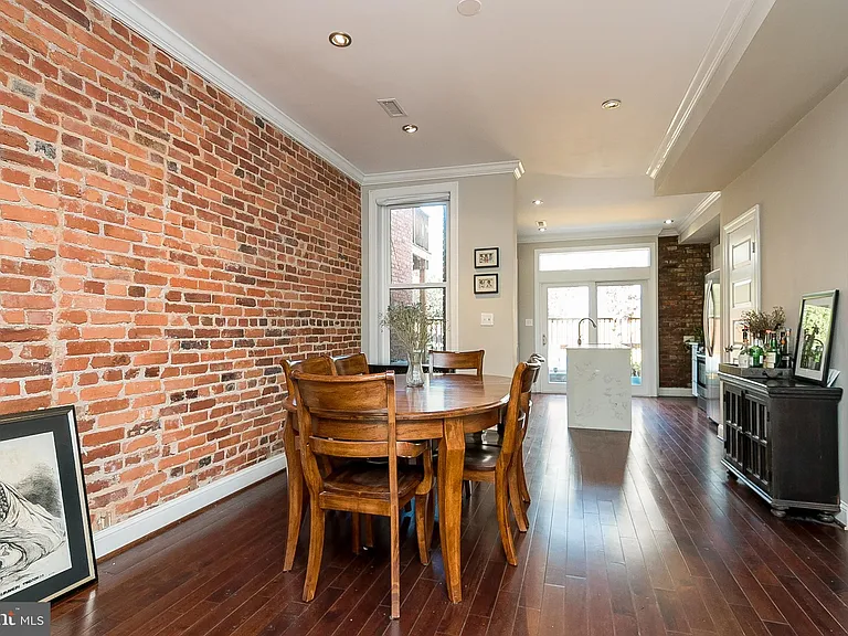 2030 Flagler Pl NW — Photo 4