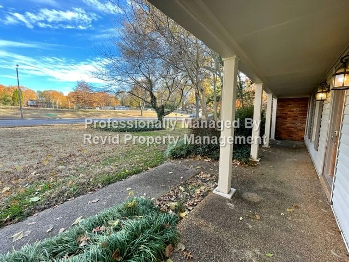 Elegant 4-Bedroom Home in the Heart of East Memphis!! — Photo 3